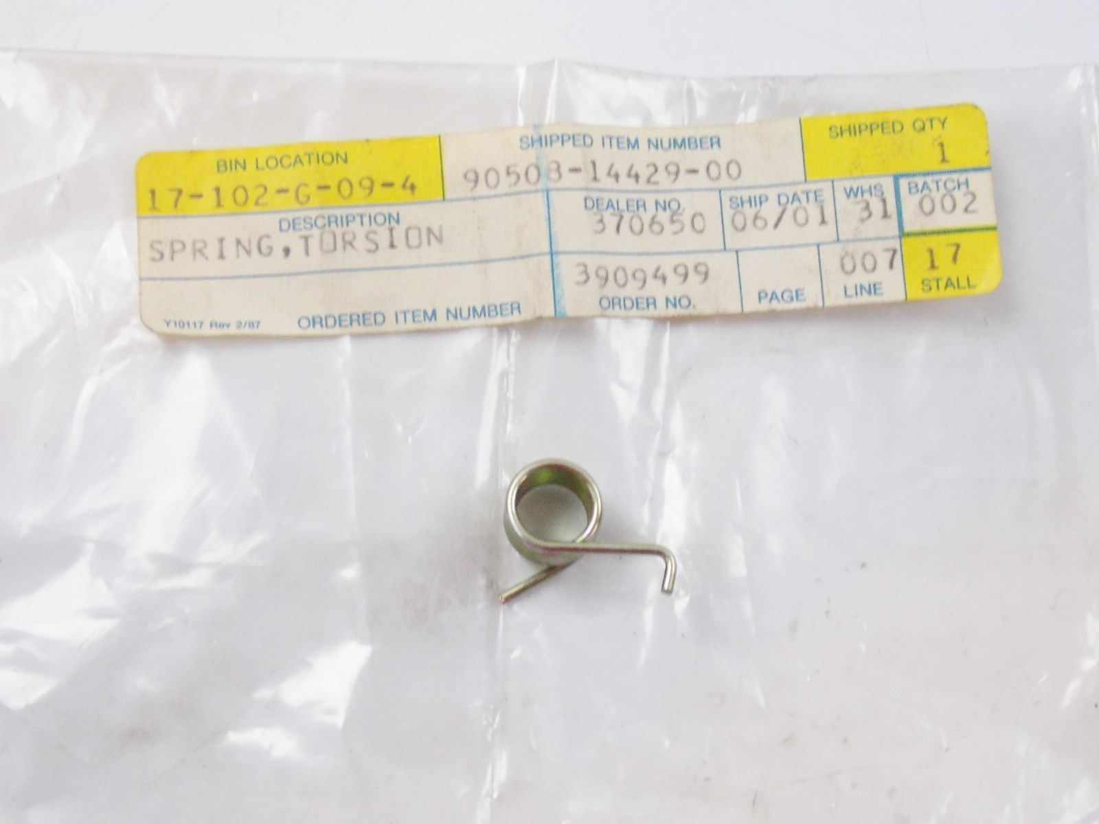 NOS OEM YAMAHA  1976-2013 SPECIAL SHAPE NUT YZ100 IT175 YX600 DT125 90179-16226 - MotoRaider
