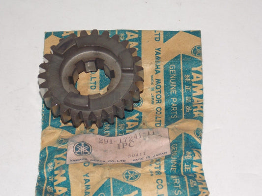 NOS OEM YAMAHA 1972 1973 1974 4TH WHEEL GEAR RT2 DT2 MX250/360   291-17241-11 - MotoRaider