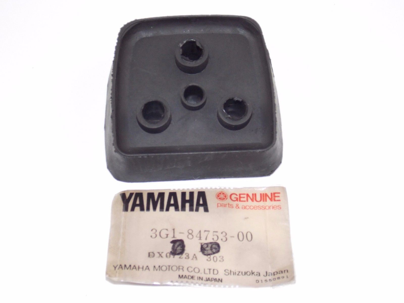 NOS YAMAHA  1978-1983 TAIL LIGHT DAMPER XS650  XV920   3G1-84753-00 - MotoRaider