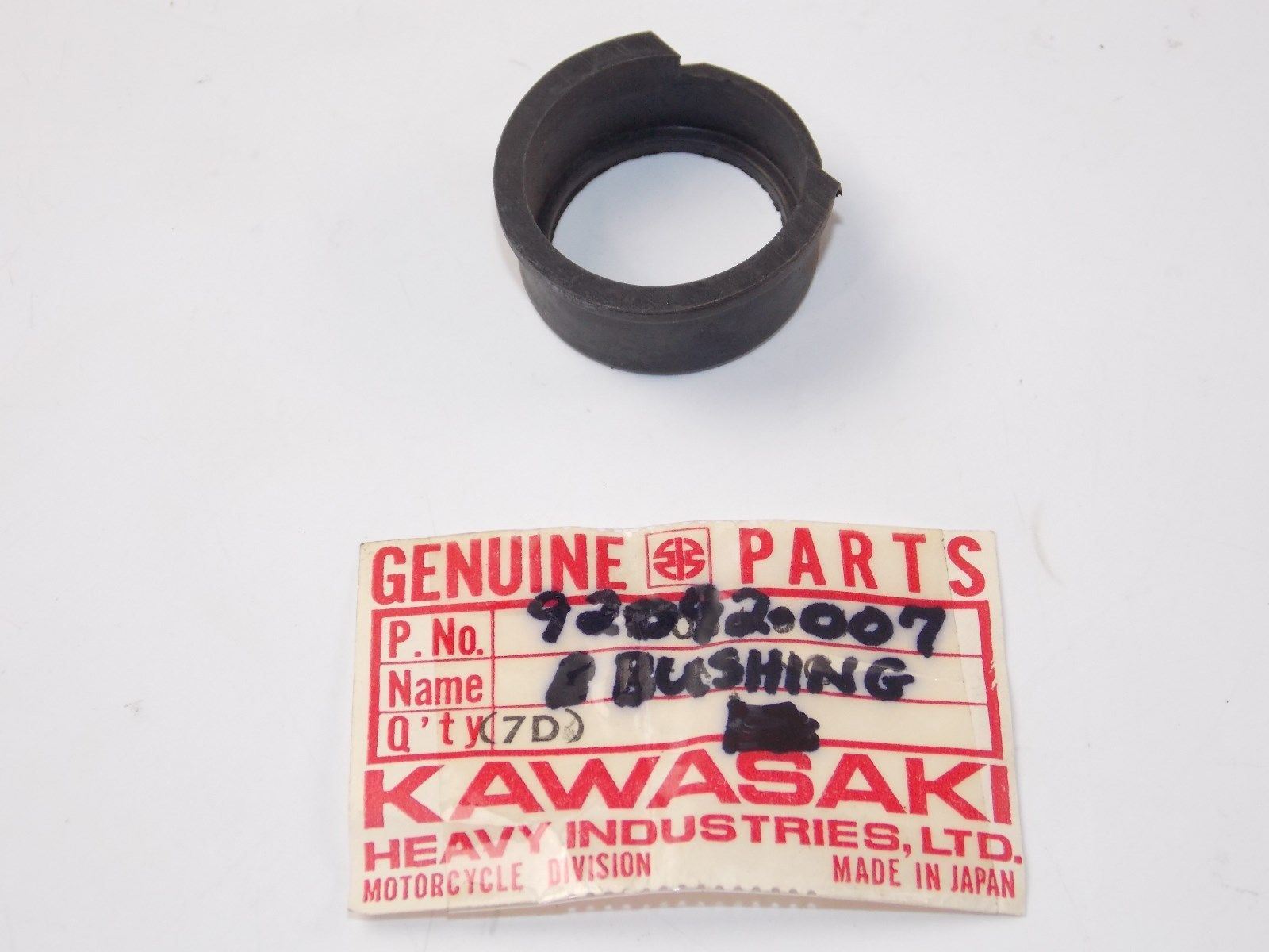 NOS OEM KAWASAKI 1971-1979 RUBBER HOLDER MT1 KV75  92092-007 - MotoRaider