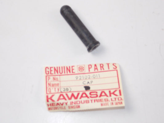 NOS OEM KAWASAKI 1973 1974 1975 RUBBER SLIP ON LEVER CAP PAD Z1 KZ900  92102-011 - MotoRaider