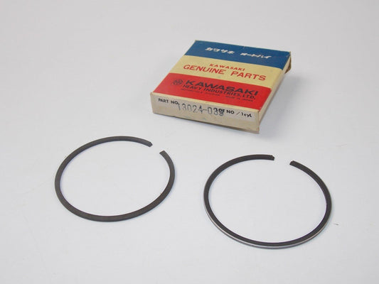 NOS OEM KAWASAKI 1972 1973 PISTON RING SET A1 S2  13024-039 - MotoRaider