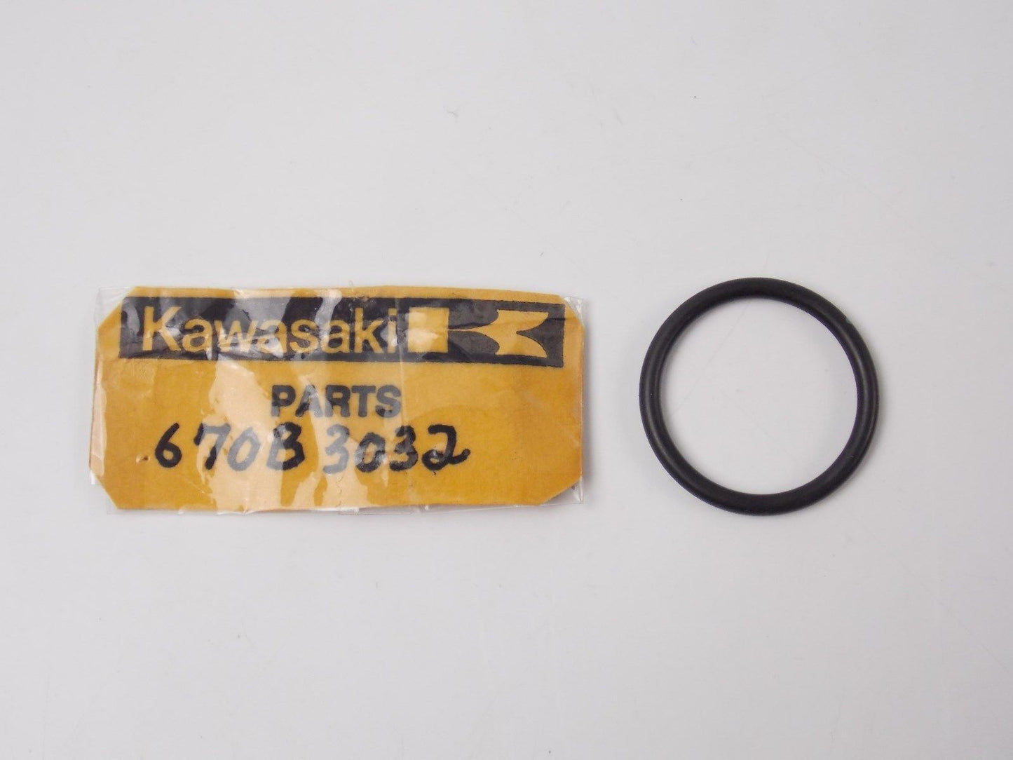 NOS OEM KAWASAKI  1966-1971 1986-2015 0 RING 32MM  KL650 EX650 EN500 670B3032 - MotoRaider