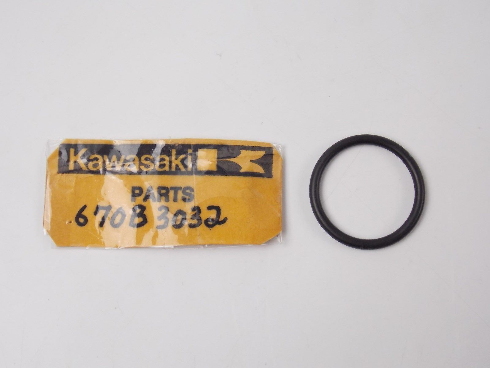NOS OEM KAWASAKI  1966-1971 1986-2015 0 RING 32MM  KL650 EX650 EN500 670B3032 - MotoRaider