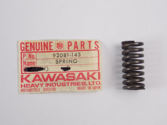 NOS OEM KAWASAKI 1976 1977 1978 1979 CHAIN TENSIONER SPRING KZ750   92081-143 - MotoRaider
