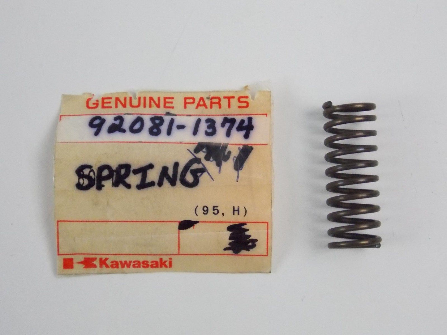 NOS OEM KAWASAKI 1980-1993 TENSIONER SPRING KZ750/650 ZR750 ZX750  92081-1374 - MotoRaider
