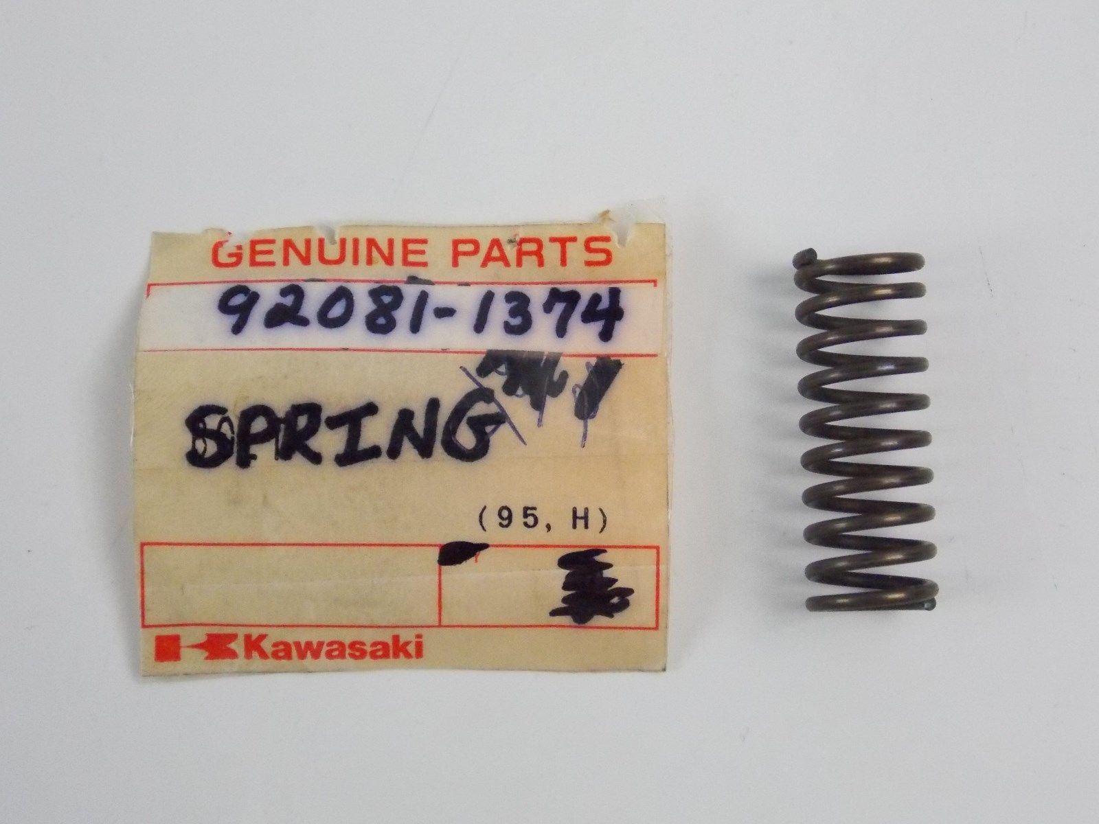 NOS OEM KAWASAKI 1980-1993 TENSIONER SPRING KZ750/650 ZR750 ZX750  92081-1374 - MotoRaider