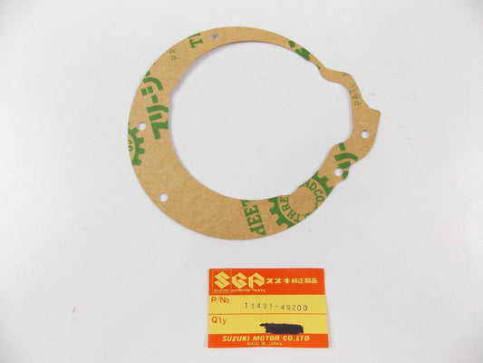 NOS OEM 1980-1982 SUZUKI CONTACT BREATHER COVER GASKET GS650/750+  11491-49200 - MotoRaider