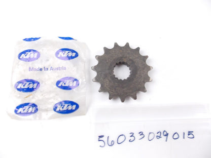 NOS OEM KTM 420 ccm ENGINE TYPE 56 FRONT SPROCKET 15 T. 5/8 x 3/8" 56033029015 - MotoRaider