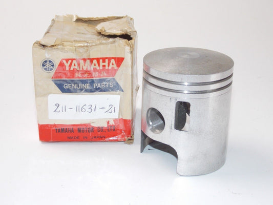 NOS YAMAHA 1968 1969 SL350 PISTON 61.50mm OS 0.50 211-11631-21 SNO-JET 810240 - MotoRaider