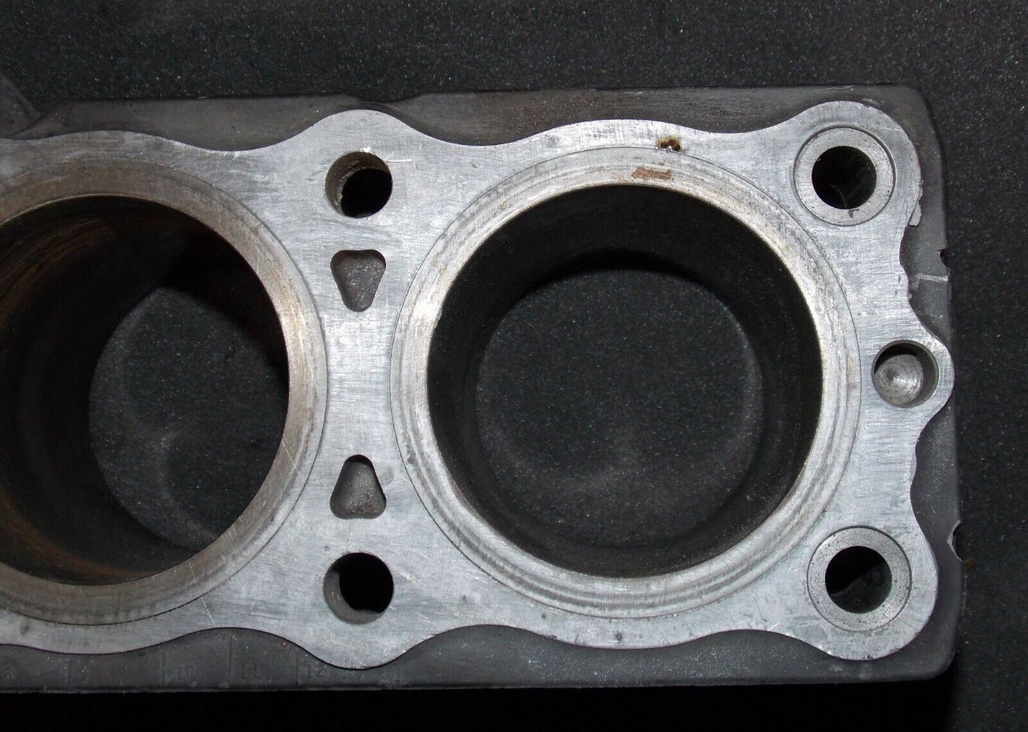 1986 SUZUKI GSX-R 750 ENGINE MOTOR CYLINDER TOP END R705-135306 - MotoRaider