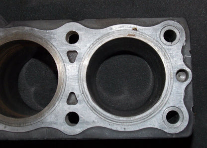 1986 SUZUKI GSX-R 750 ENGINE MOTOR CYLINDER TOP END R705-135306 - MotoRaider