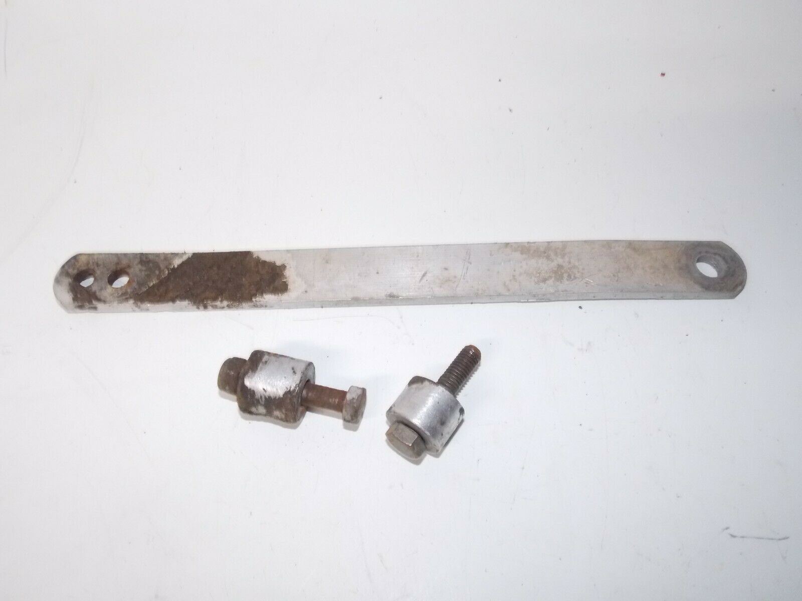 1980's HUSQVARNA WR 125 250 430 REAR WHEEL BRAKE PLATE STAY ANCHOR BAR BOLT BUSH - MotoRaider