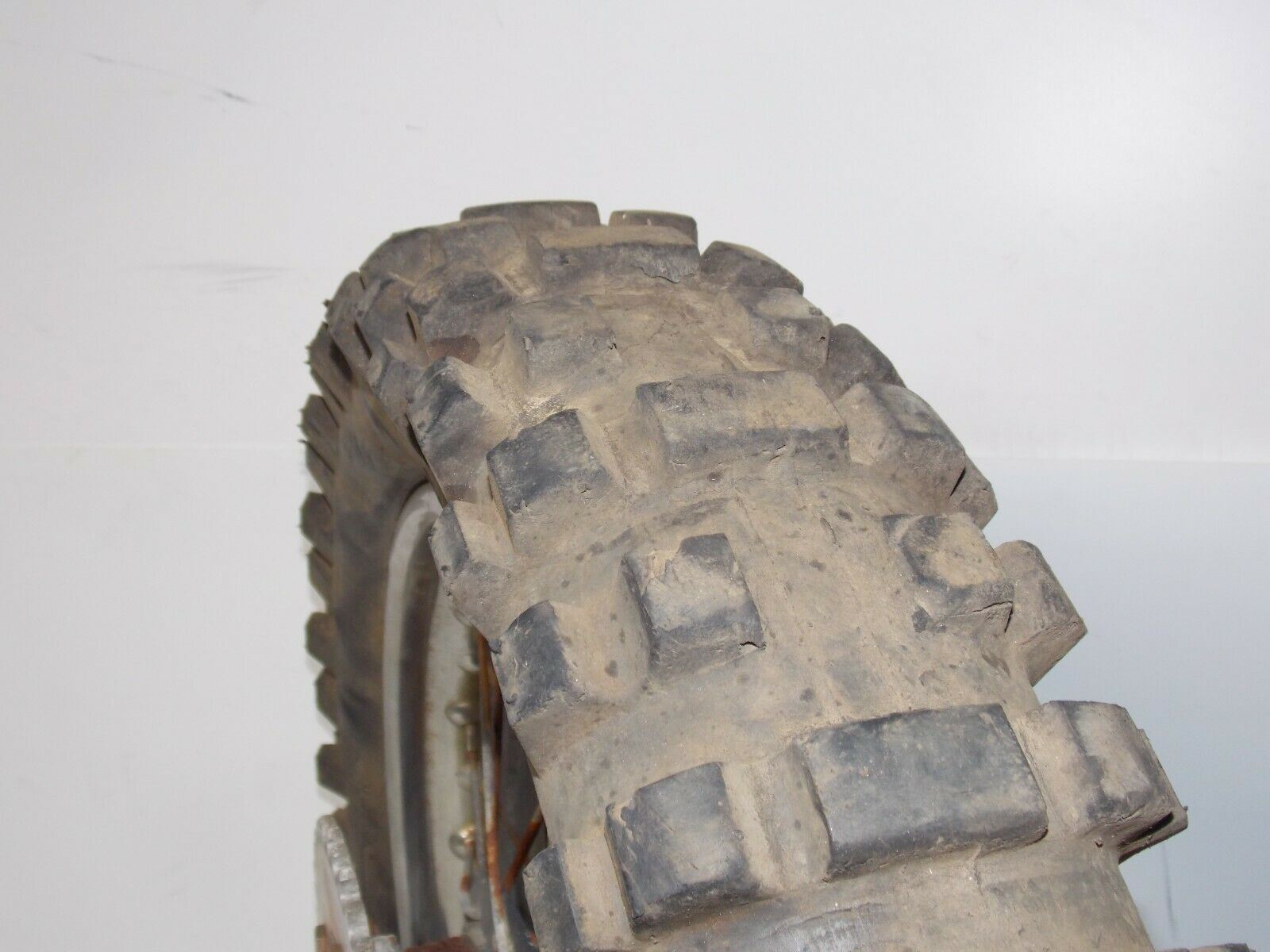 1971 HUSQVARNA SPORTSMAN 360 18" REAR WHEEL TRELLERBORG TIRE RADAELLI RIM HUB - MotoRaider