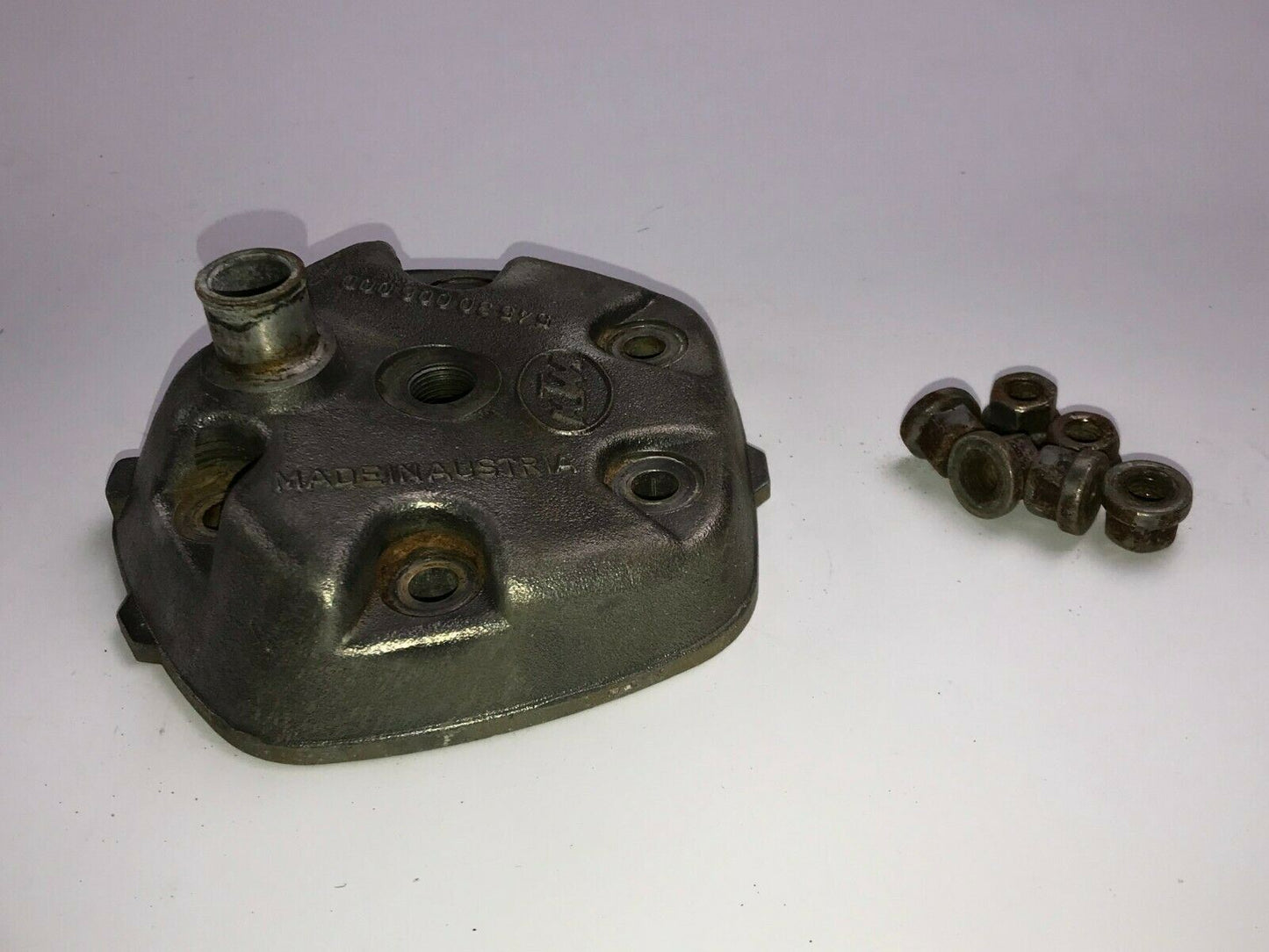 1989 KTM MX250 CYLINDER HEAD+NUTS ENGINE MOTOR MX250 54530006000 - MotoRaider