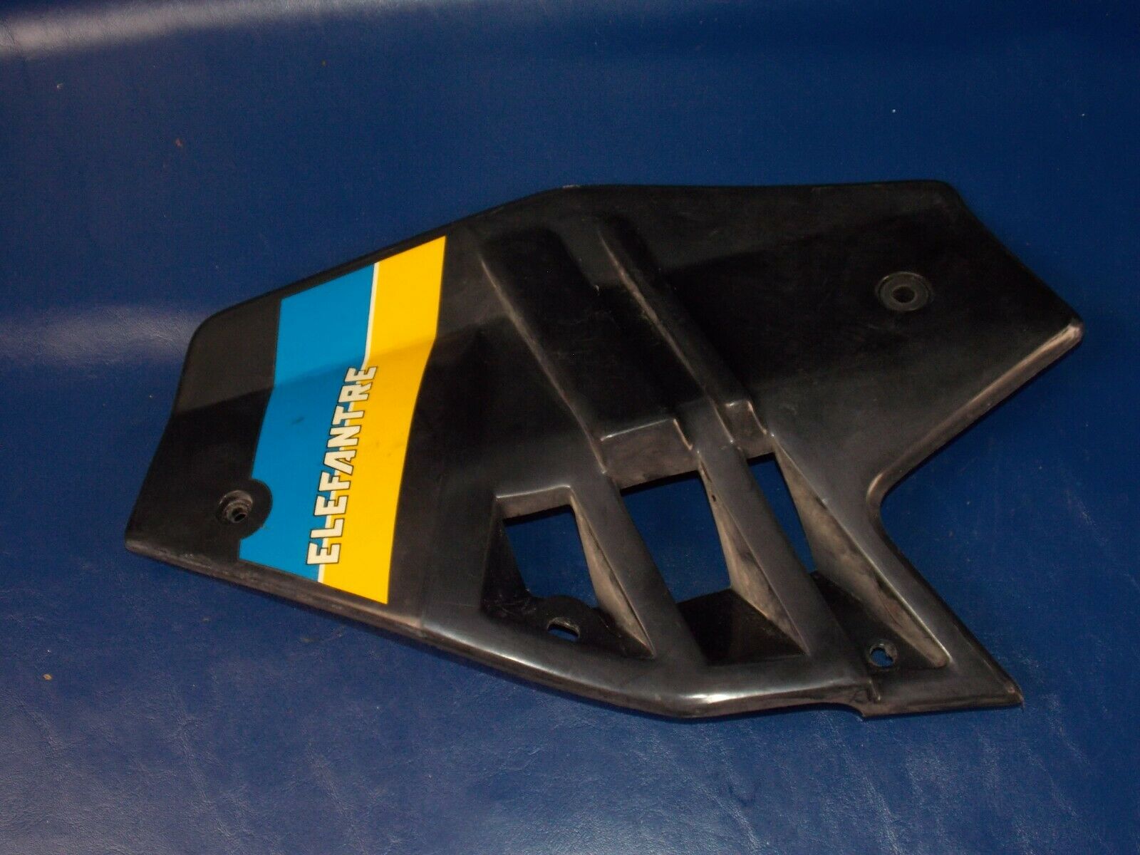 1986 CAGIVA ELEFANT-3 125cc LEFT RADIATOR SHROUD SCOOP BLACK ELEFANTRE - MotoRaider