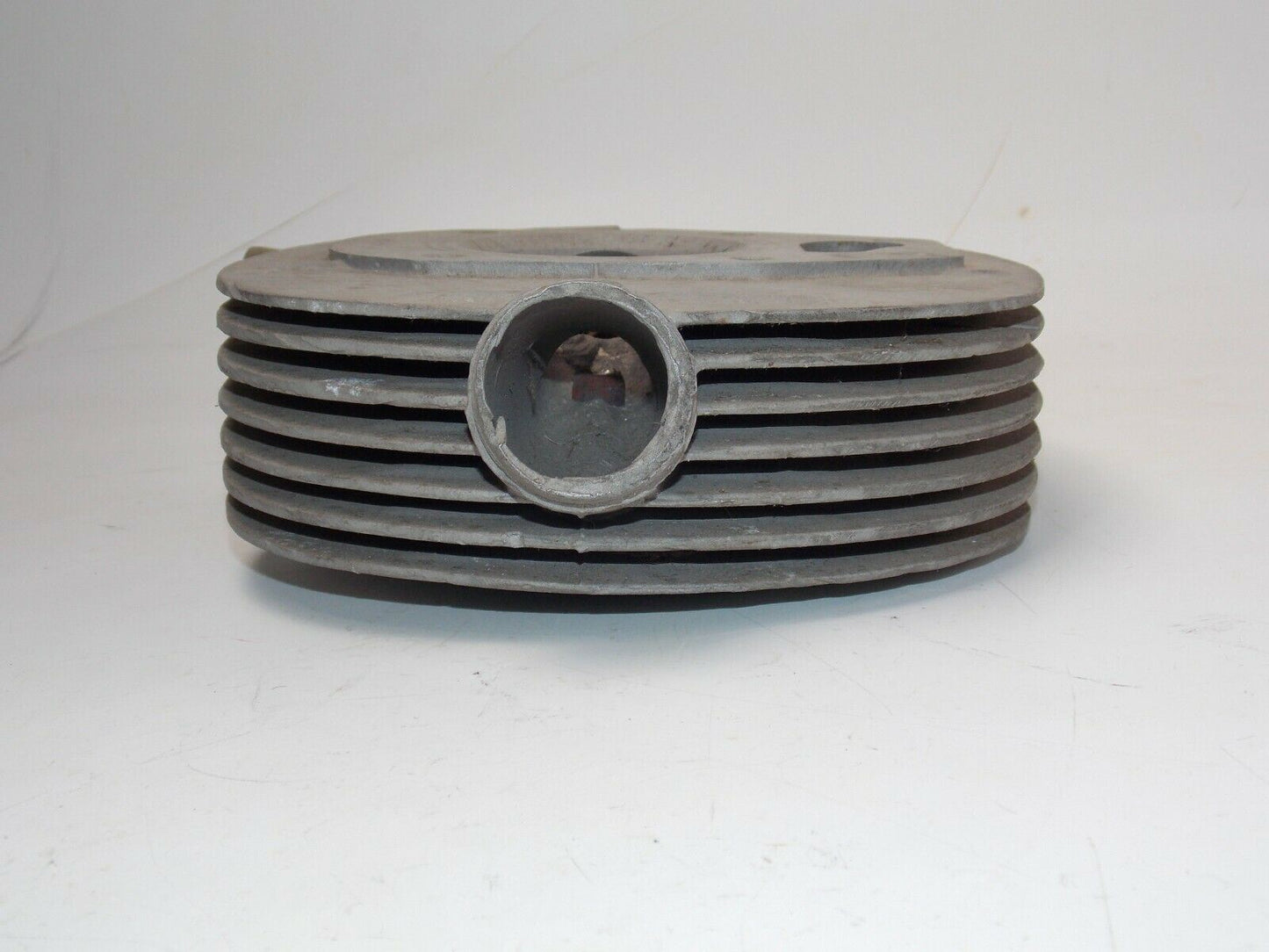 1960's MV Agusta 235 CYLINDER HEAD MV2-64 TEVERE DEVA TRANSPORT 2 WHEELS TRUCK - MotoRaider
