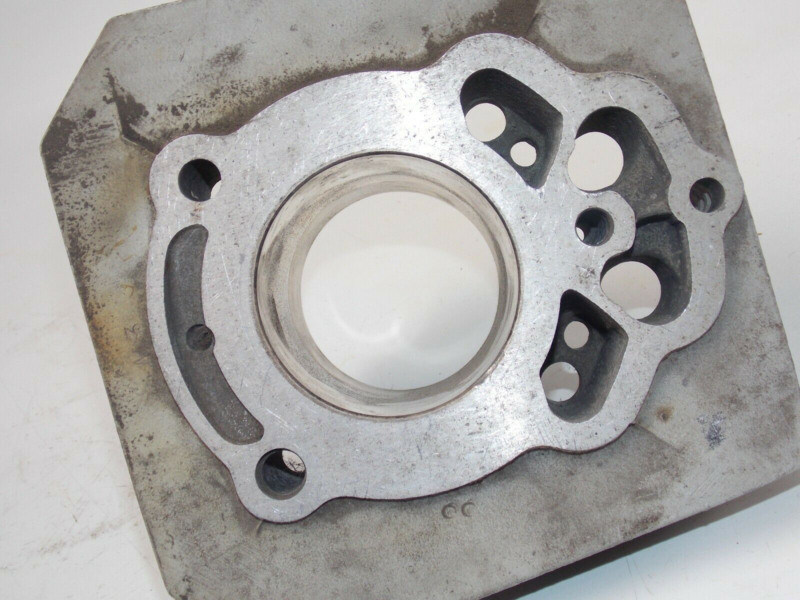 1980's MOTO GUZZI RIGHT CYLINDER+HEAD V35 BORE 65.50mm MOTOR ENGINE BARREL TOP - MotoRaider