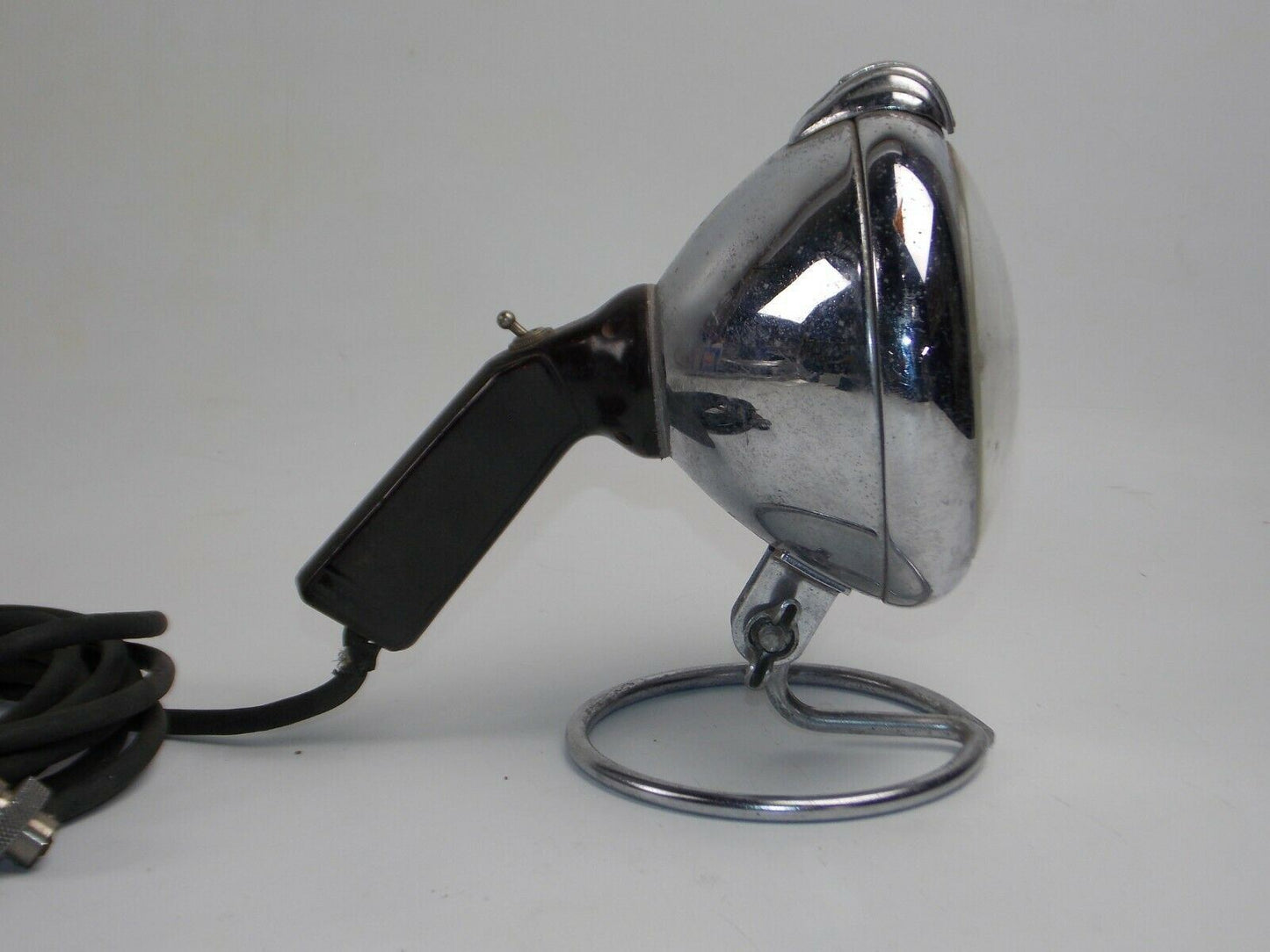 VINTAGE UNITY SPOT SEARCH LIGHT+PLUG OUTLET+ PEDESTALL LENS D=6" POLICE CAR BOAT - MotoRaider