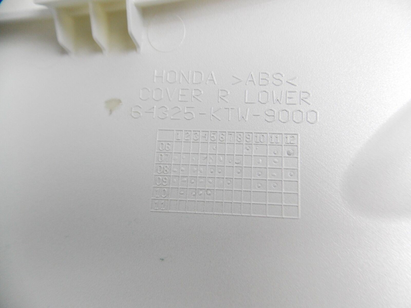 OEM HONDA 2010 SH300 WHITE COVER RIGHT LOWER FAIRING PANEL 64325-KTW-900ZL - MotoRaider