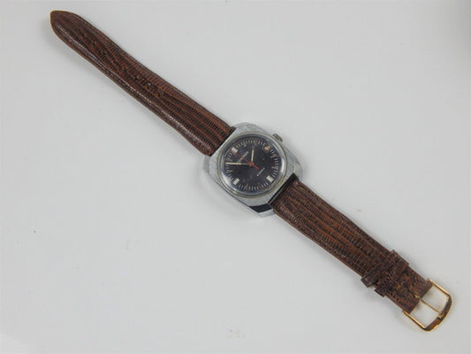 1970's VINTAGE WRIST WATCH SEKONDA 18 JEWELS SWISS MADE 35x40mm LEATHER BAND - MotoRaider