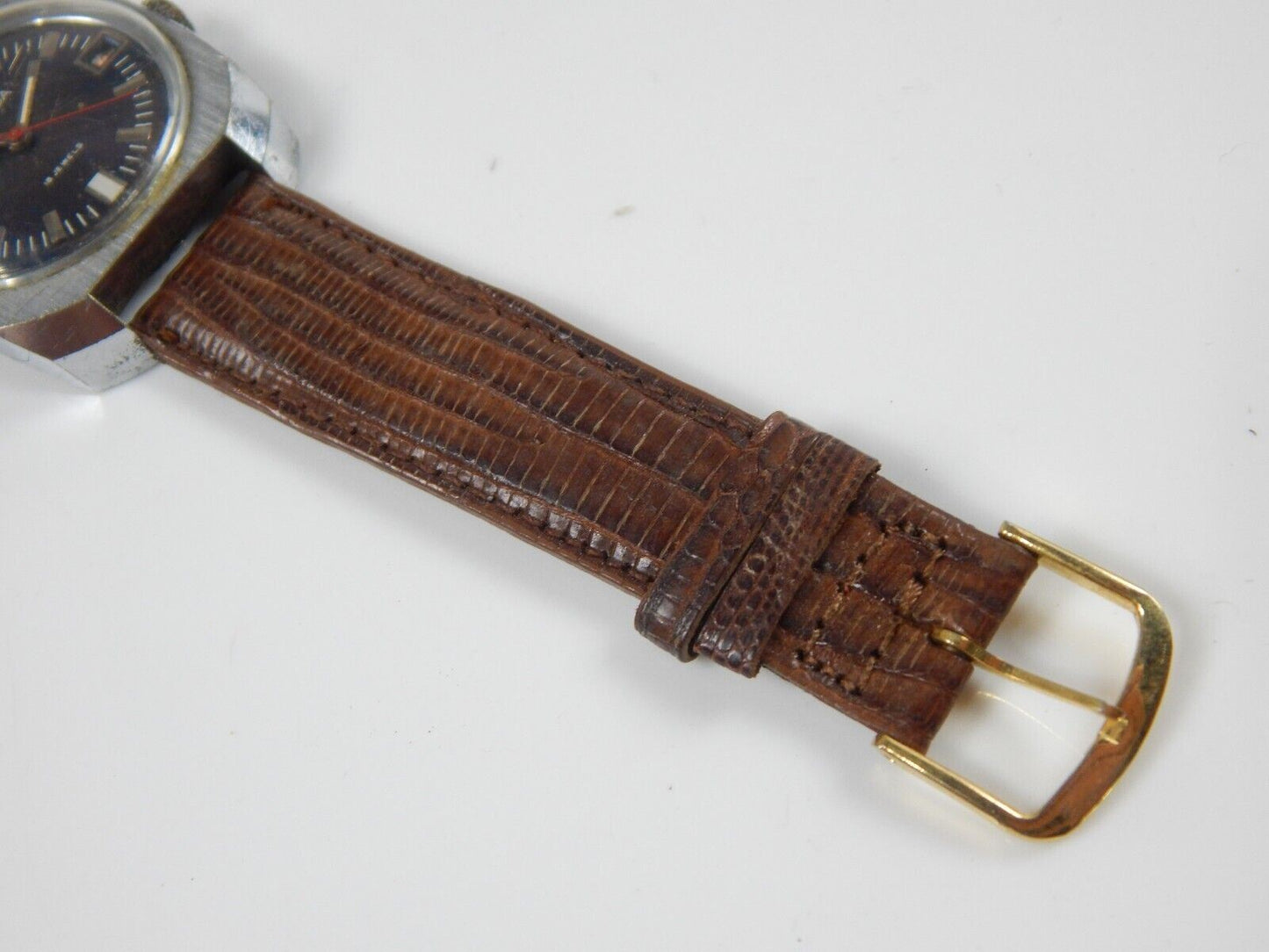 1970's VINTAGE WRIST WATCH SEKONDA 18 JEWELS SWISS MADE 35x40mm LEATHER BAND - MotoRaider