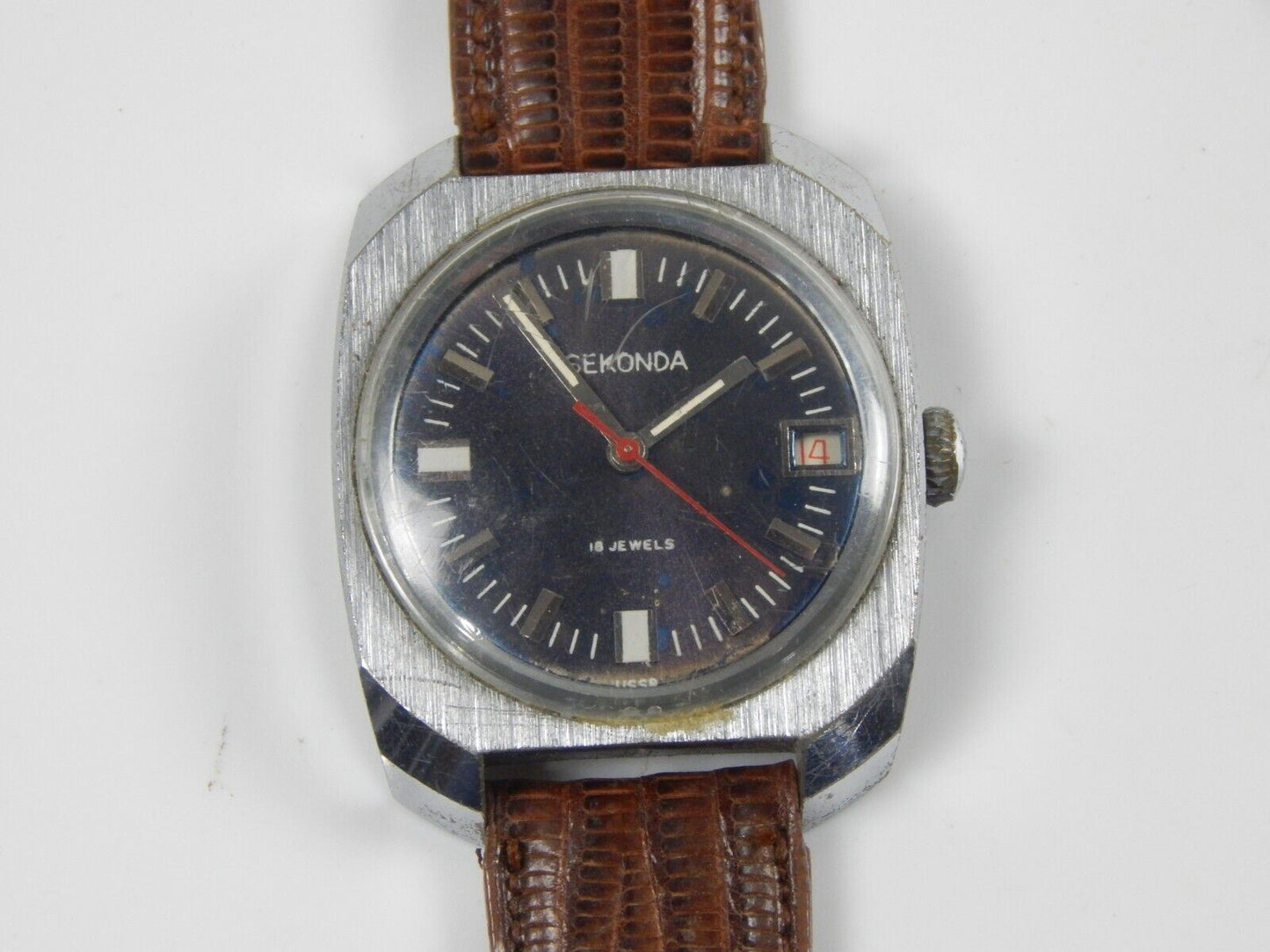 1970's VINTAGE WRIST WATCH SEKONDA 18 JEWELS SWISS MADE 35x40mm LEATHER BAND - MotoRaider