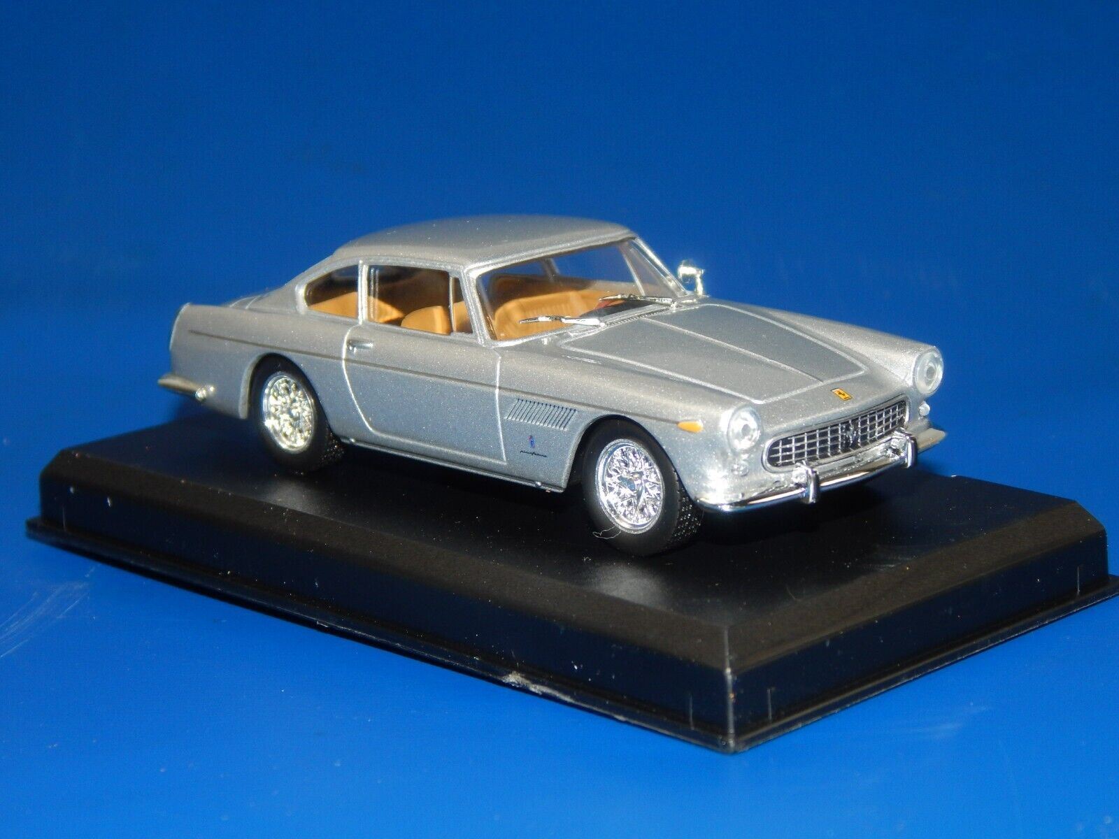 FERRARI 250 GTE 2+2 SILVER GRAY TOY CAR MODEL DIECAST SCALE 1:43 APPROX L=4" - MotoRaider