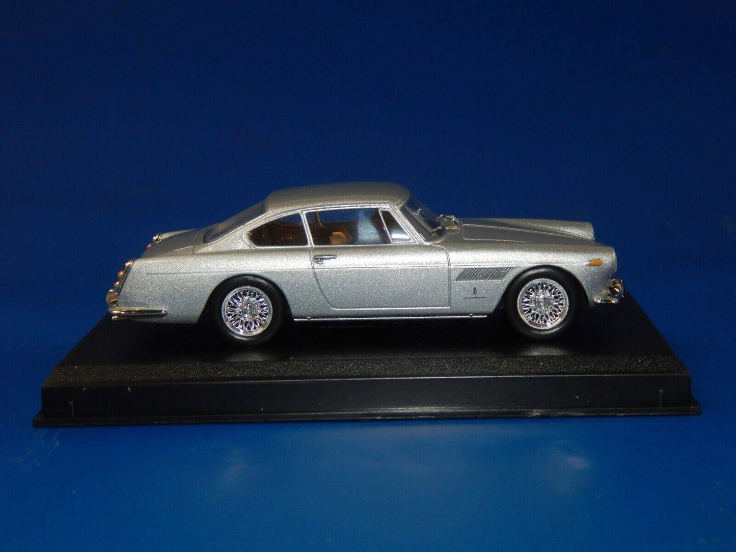 FERRARI 250 GTE 2+2 SILVER GRAY TOY CAR MODEL DIECAST SCALE 1:43 APPROX L=4" - MotoRaider