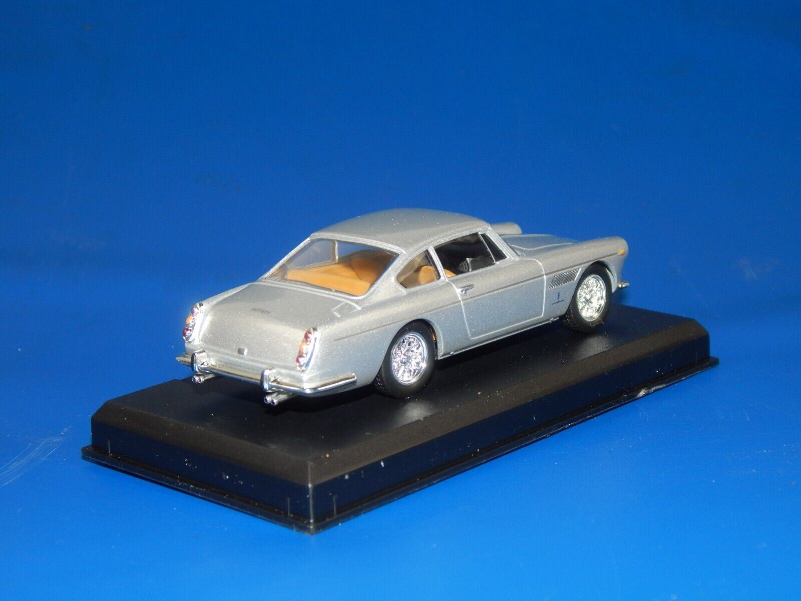 FERRARI 250 GTE 2+2 SILVER GRAY TOY CAR MODEL DIECAST SCALE 1:43 APPROX L=4" - MotoRaider