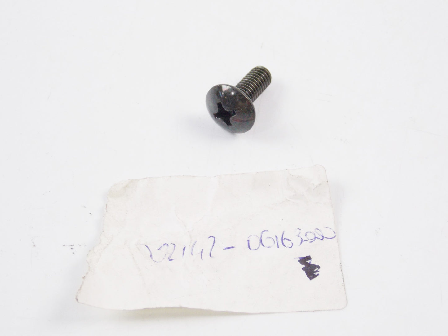 NOS SUZUKI 2000-2007 DF25 / DF30 ENGINE COVER SCREW 02142-06163 - MotoRaider