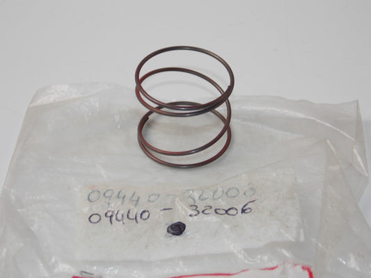 NOS OEM 1982-95 2003-17 SUZUKI DR125/650/250/100 KICKSTART SPRING  09440-32006 - MotoRaider