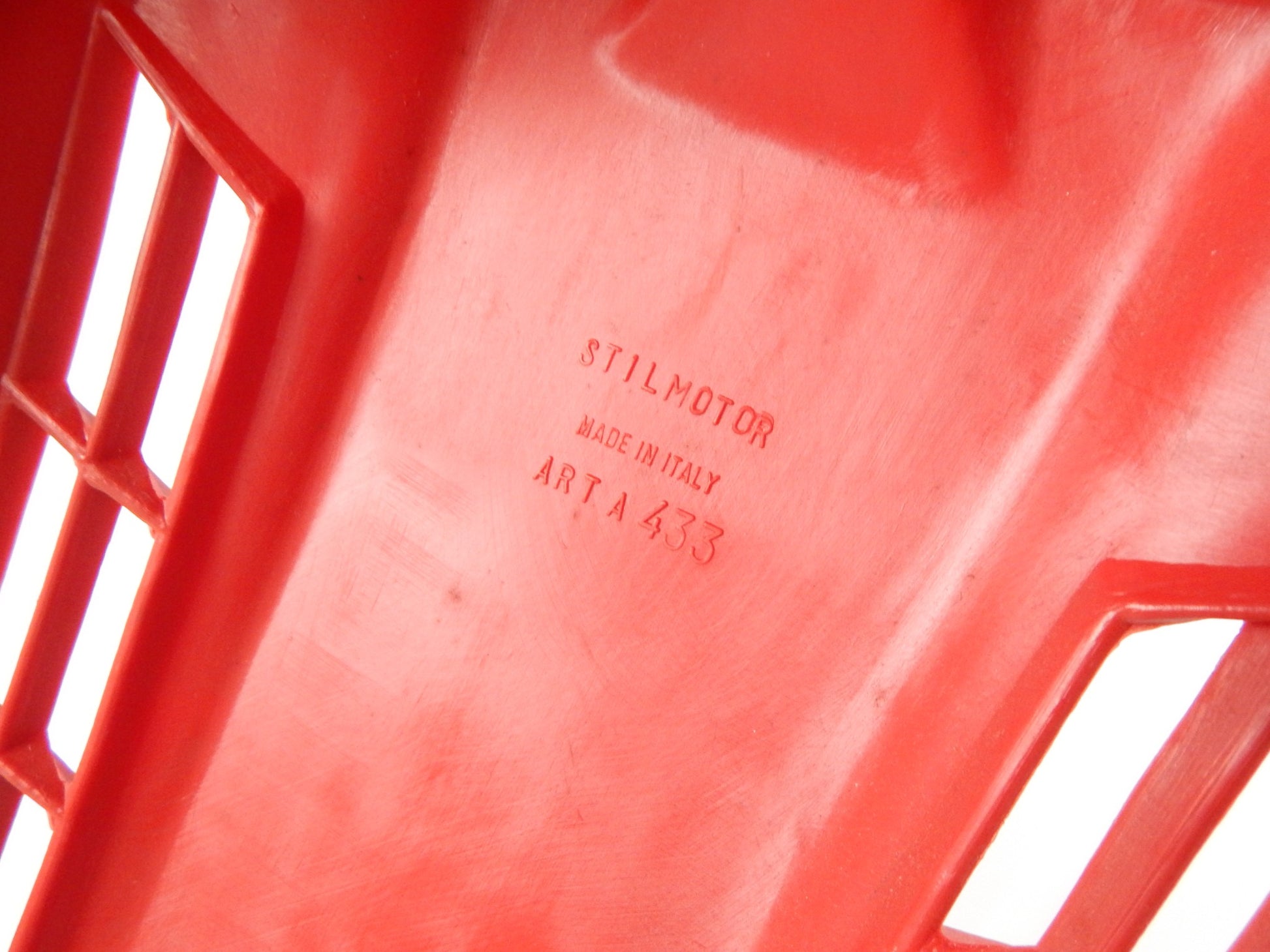 STILMOTOR A433 MUD GUARD FRONT FENDER RED PLASTIC L=35.25" CAGIVA MORINI GARELLI - MotoRaider