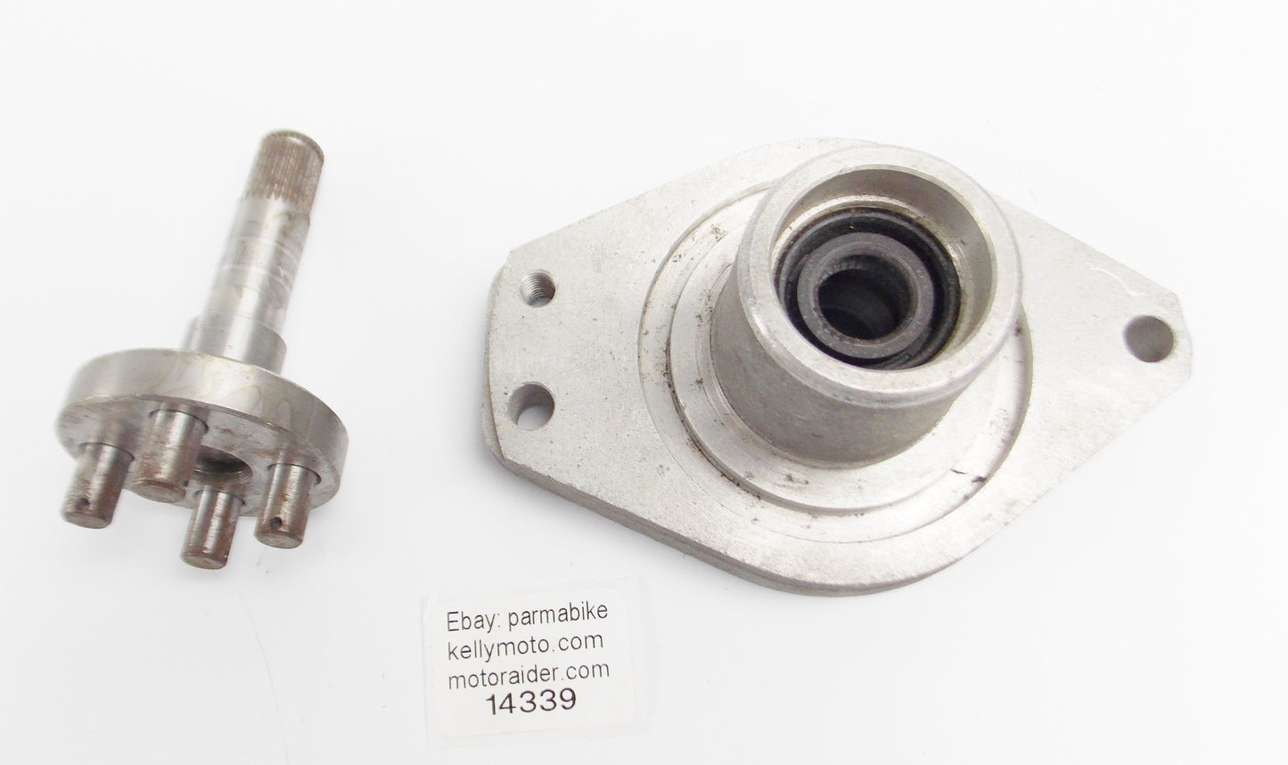 OEM LAVERDA 750 SF3 ENGINE STARTER MOTOR HOUSING+GEAR SHAFT 72207986 72 207 986 - MotoRaider