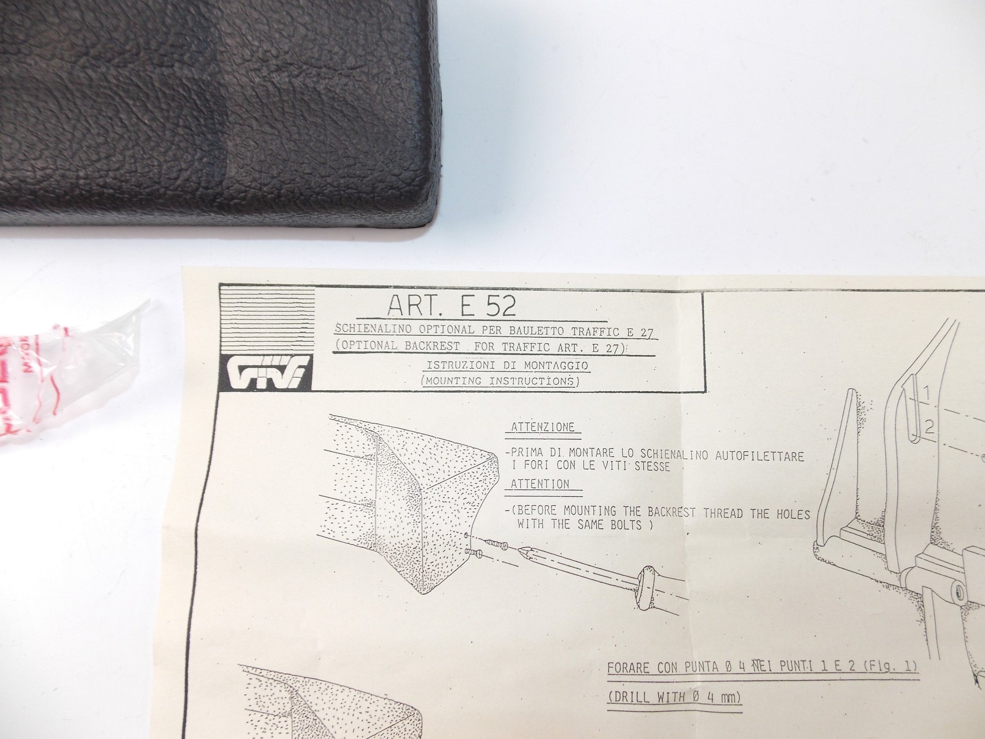 GIVI FOAM PAD BACKREST BACKPAD E52 TOP CASE TRAFIC E27 MOTORCYCLE SCOOTER 8.5x4" - MotoRaider