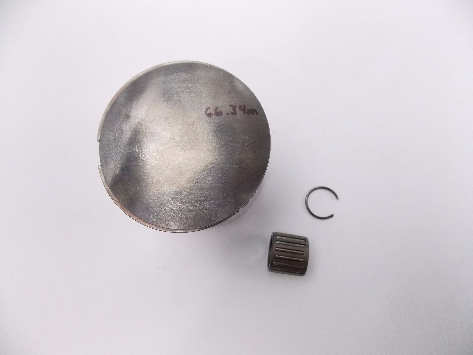 OEM KTM 2005 250 SX PISTONE II CPL. 250SX VERT. 05 66.34 mm 54830007100 - MotoRaider