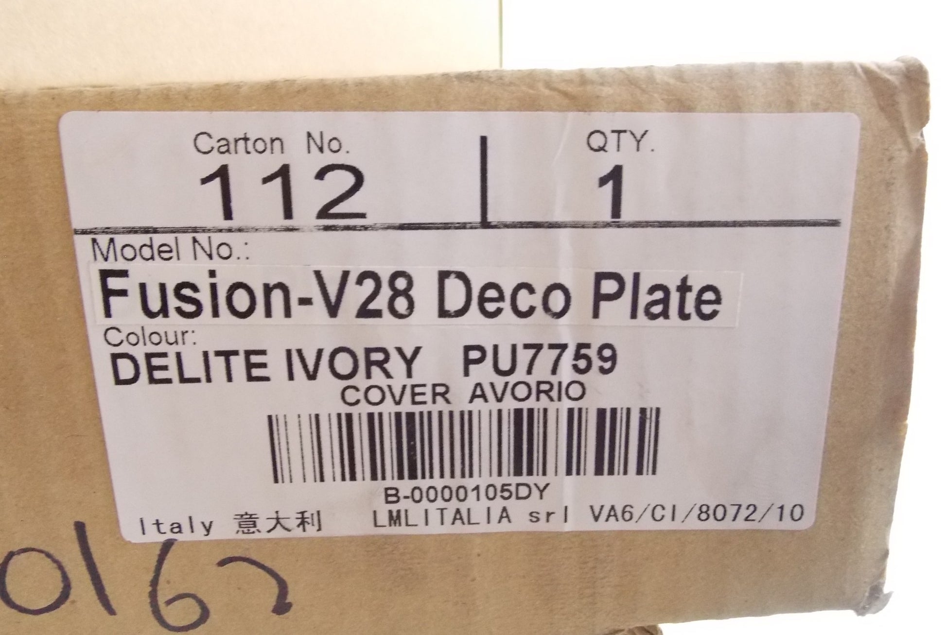 LUGGAGE TOP CASE FUSION-V28 PLATE COVER DELITE IVORY LML PU7759 VESPA STELLA - MotoRaider