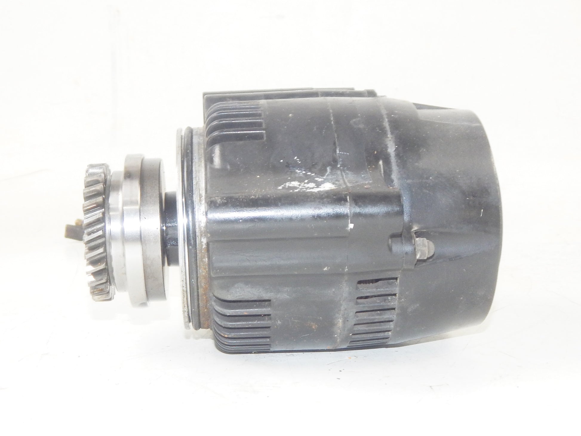 1986 SUZUKI GSXR 750 MOTOR ENGINE ALTERNATOR ASSY VINTAGE - MotoRaider
