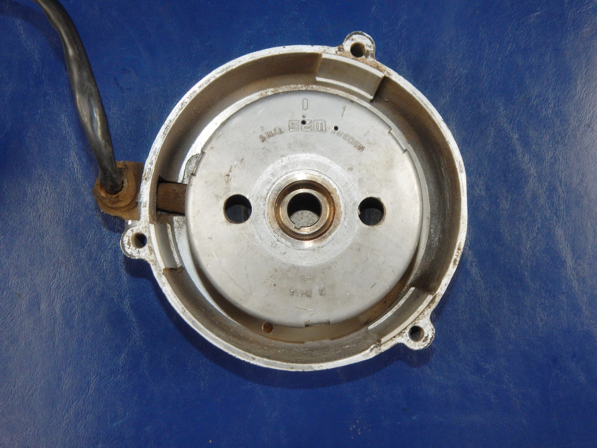 1988 HUSQVARNA TE 510 AMAL SEM IGNITION COVER FLYWHEEL MAGNETO STATOR VINTAGE - MotoRaider