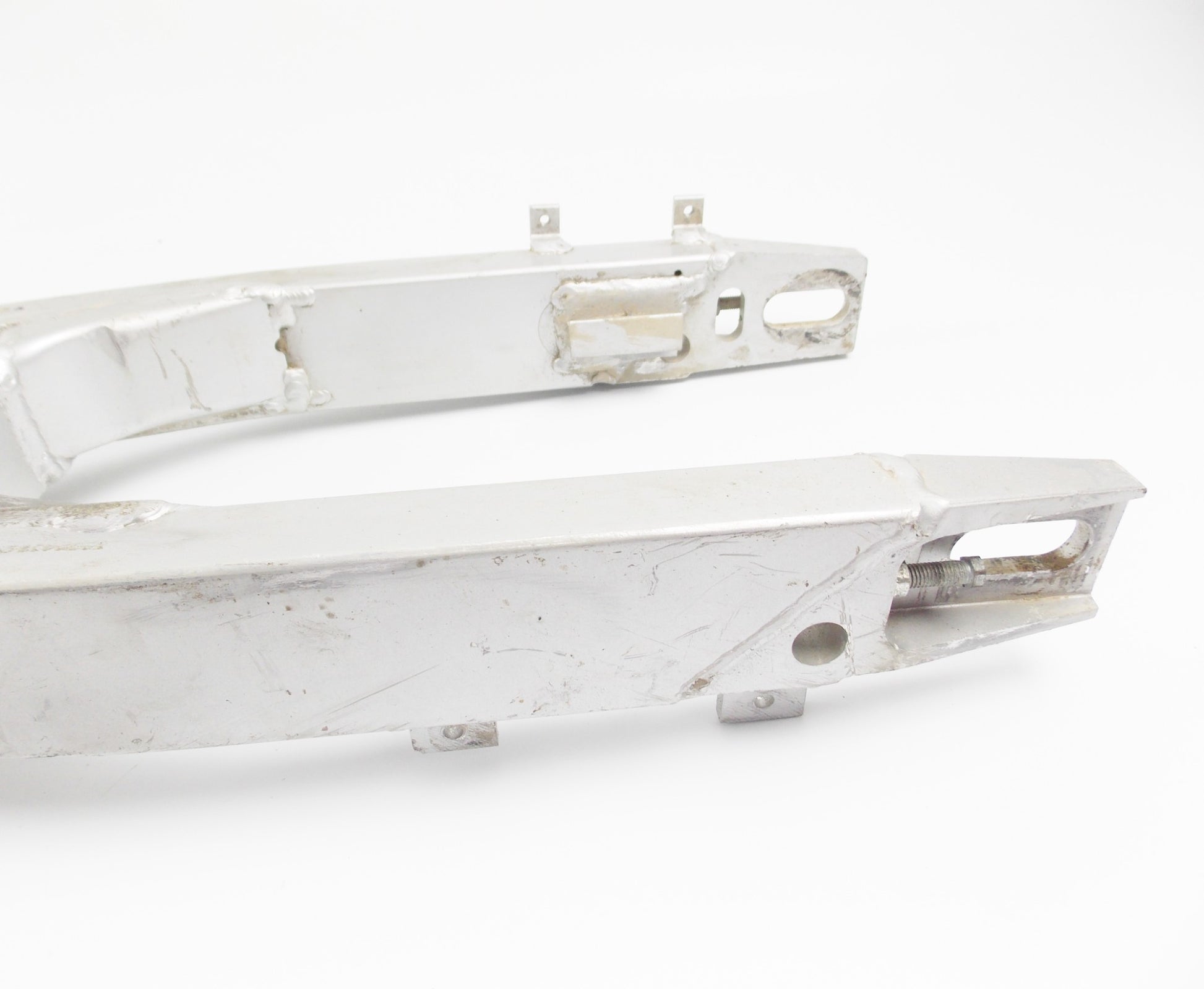YAMAHA 1990 YZ 125 FRAME CHASSIS SWINGARM + SWING ARM PIVOT AXLE - MotoRaider