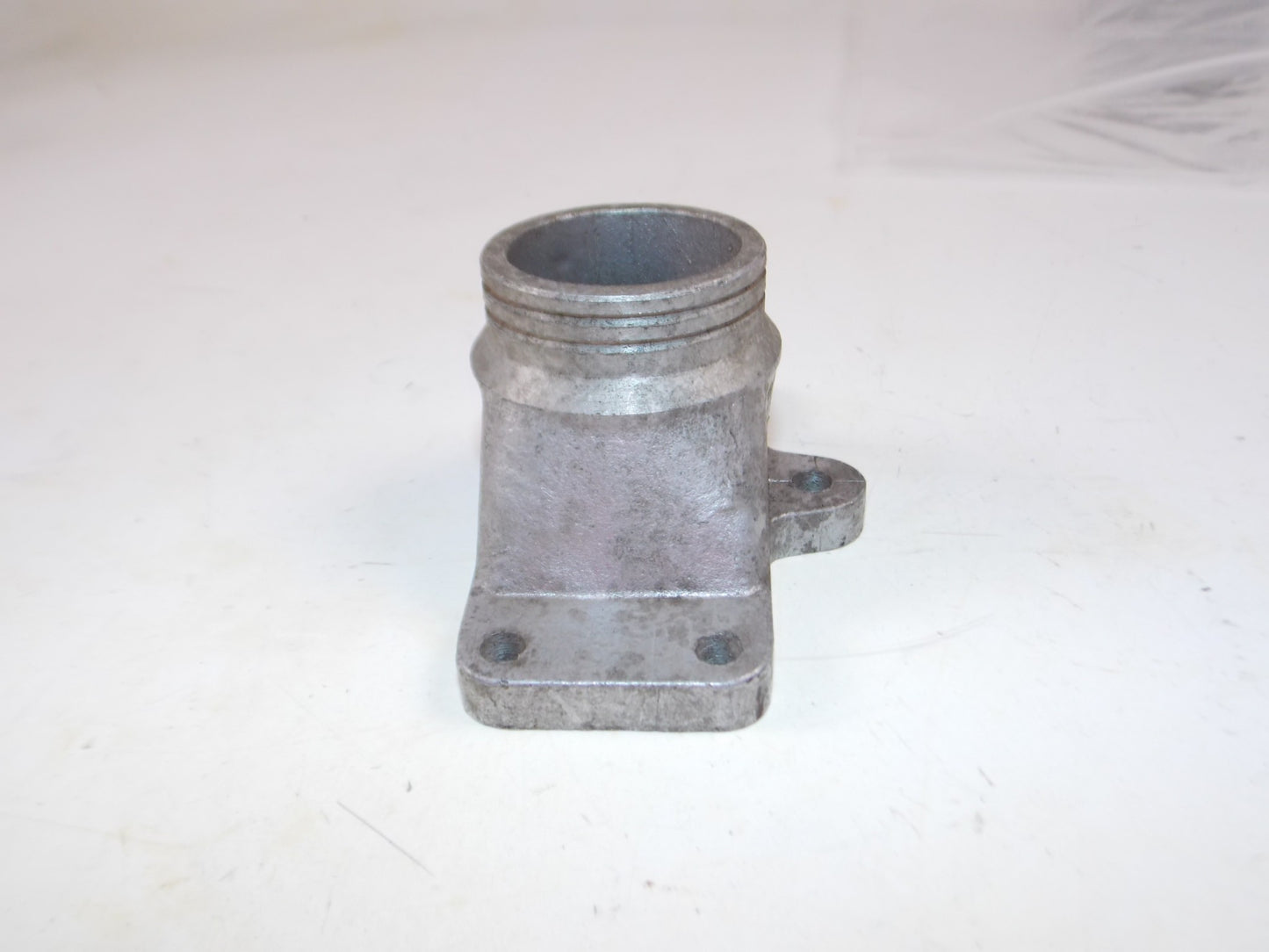 BETA MOTOR ENGINE CARBURETOR INTAKE MANIFOLD MOUNT OD=44mm BOLT PATTERN 90x30mm - MotoRaider