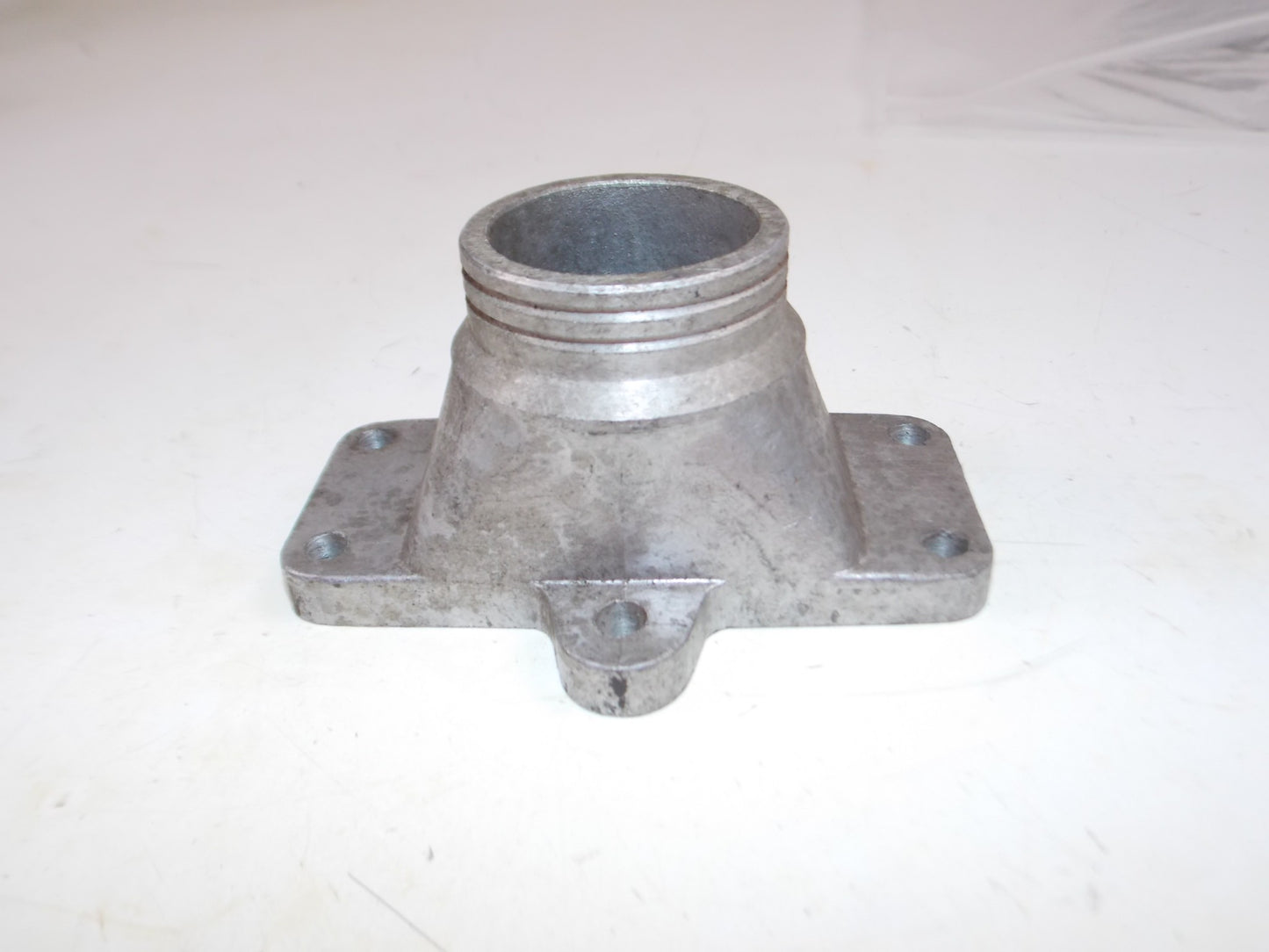 BETA MOTOR ENGINE CARBURETOR INTAKE MANIFOLD MOUNT OD=44mm BOLT PATTERN 90x30mm - MotoRaider