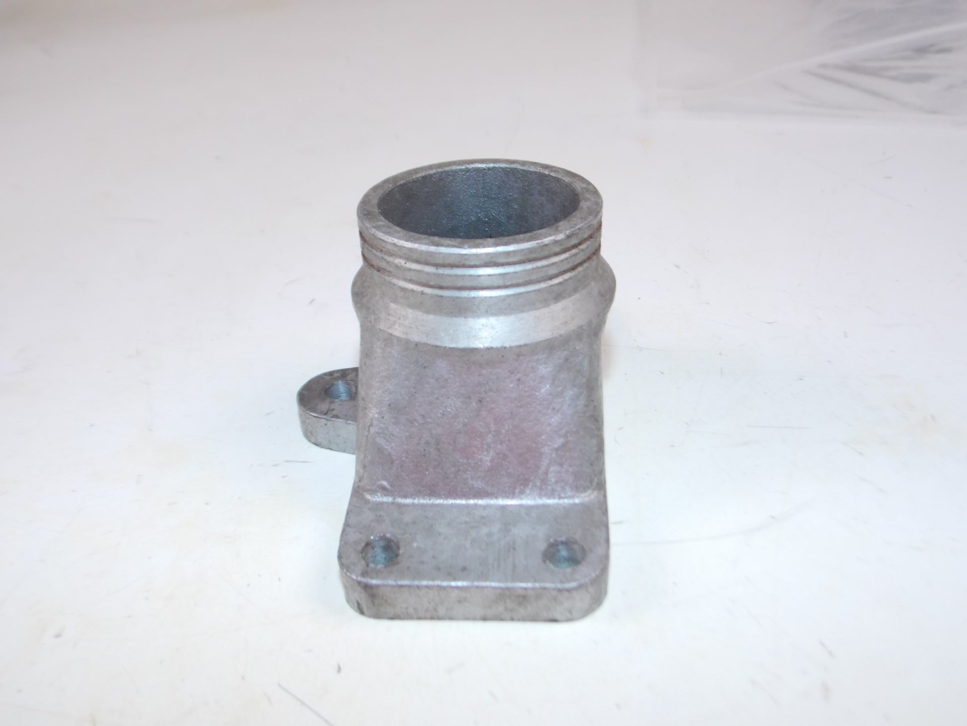 BETA MOTOR ENGINE CARBURETOR INTAKE MANIFOLD MOUNT OD=44mm BOLT PATTERN 90x30mm - MotoRaider
