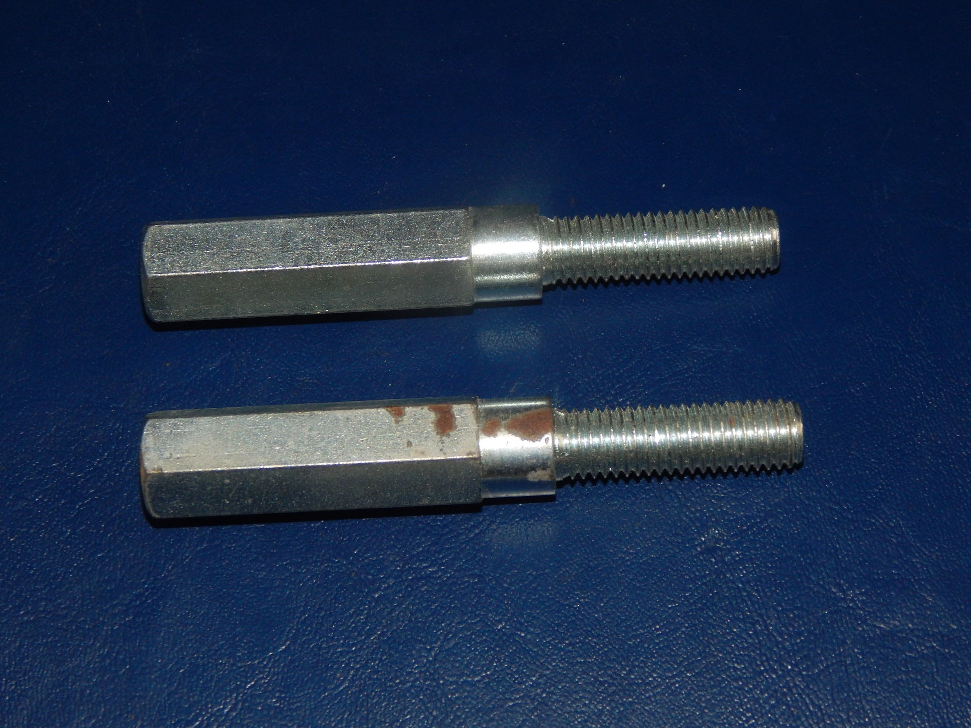 1pr 1970's PENTON KTM 100 125 STEEL TANK SPEEDO DASHBOARD MOUNT BOLTS 1-12.000 - MotoRaider