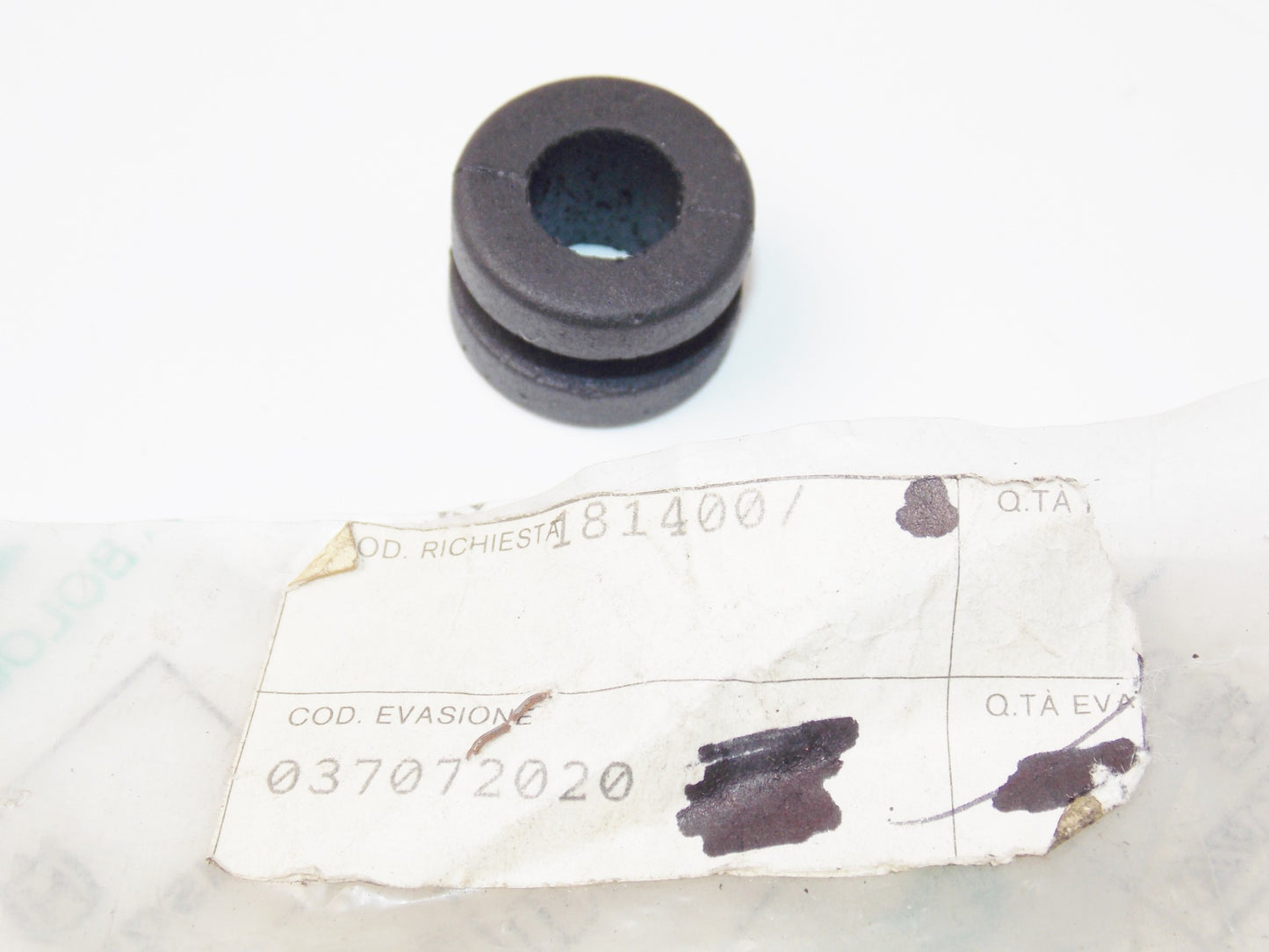 OEM DUCATI 2002 SUPERBIKE 998 S | 2009-2010 MONSTER 1100 RUBBER PAD 037072020 - MotoRaider