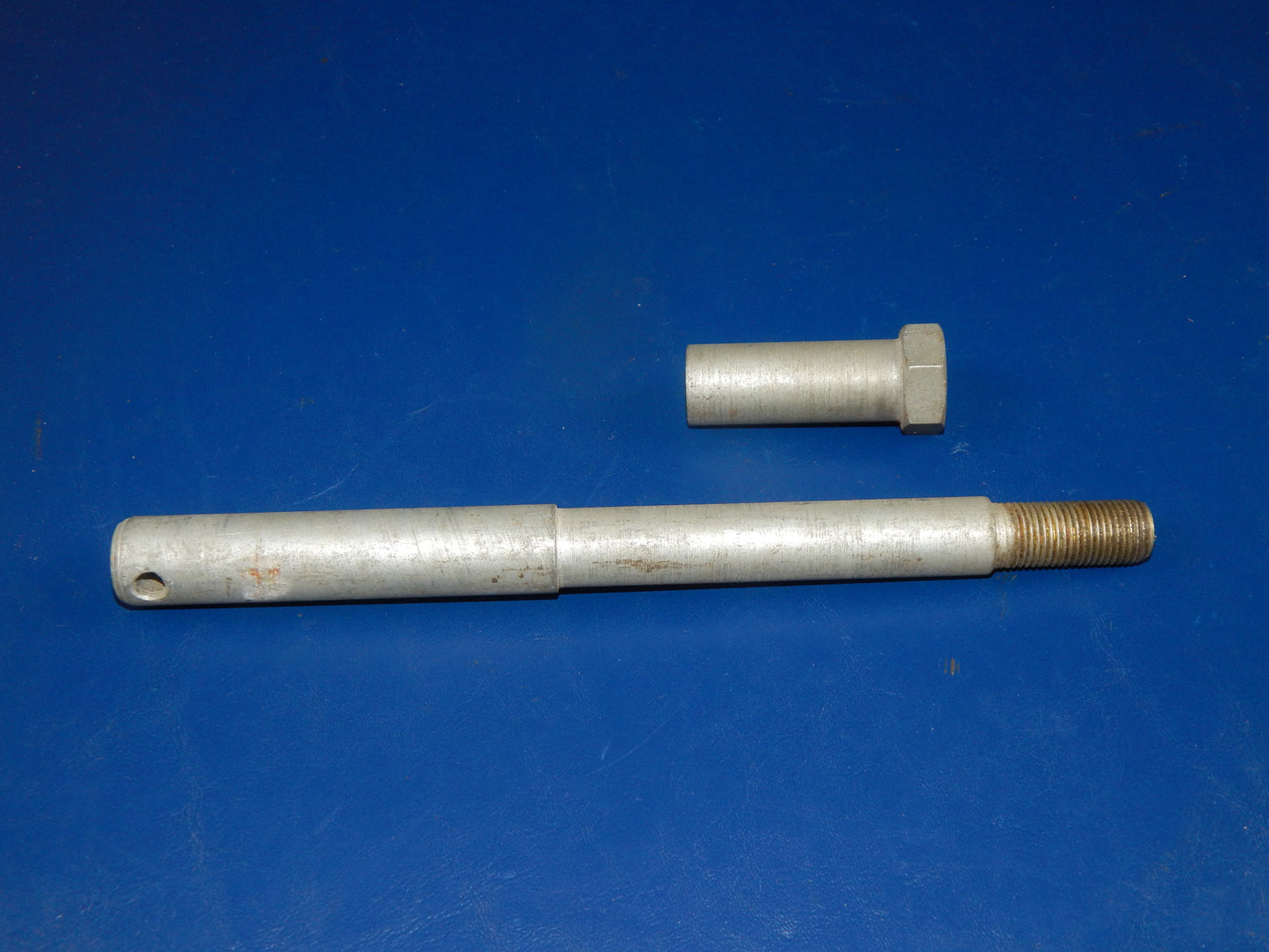 VINTAGE MOTORCYCLE FRONT WHEEL AXLE BOLT HERCULES DKW SACHS PUCH D=16mm 19mm - MotoRaider
