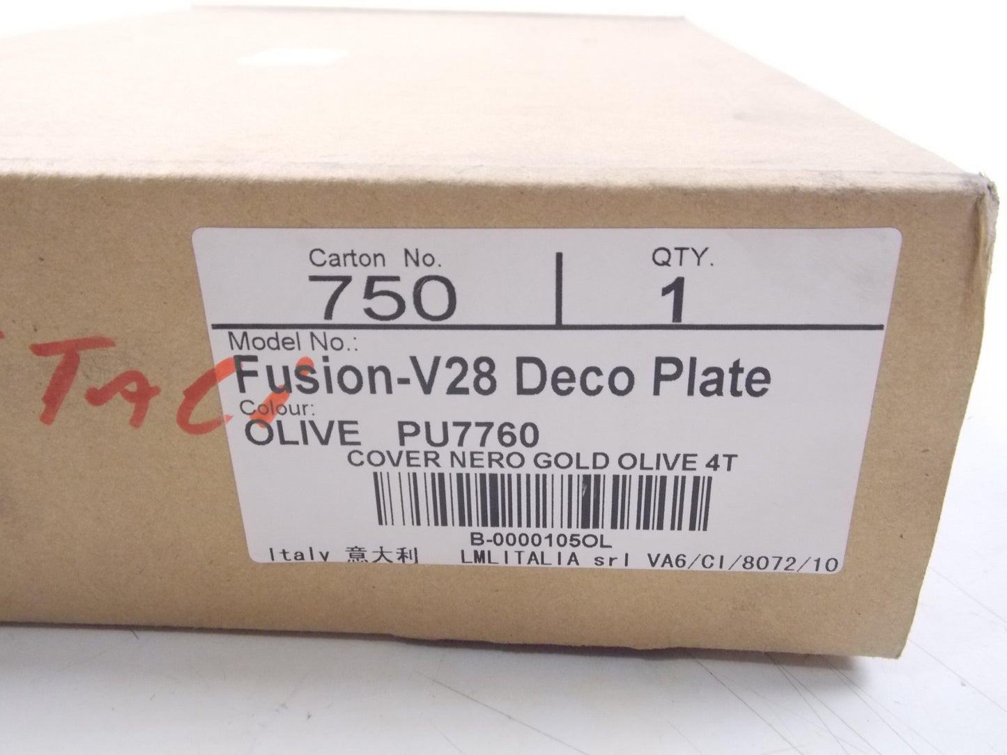LUGGAGE TOP CASE FUSION-V28 PLATE COVER BLACK GOLD OLIVE 4T LML PU7760 VESPA - MotoRaider