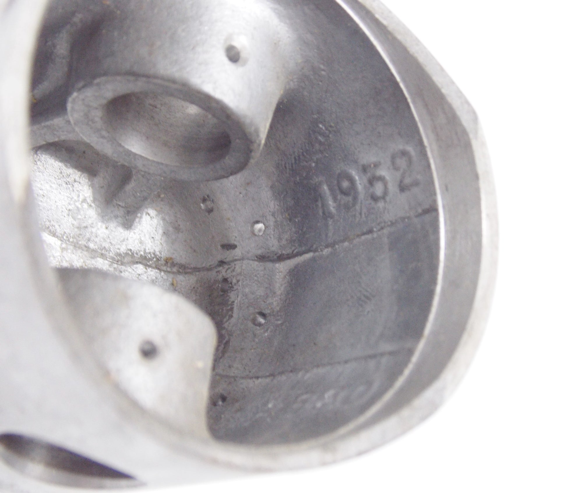 NOS ASSO WERKE 3246 PISTON + RINGS DIAMETER 57.6 mm GILERA - MotoRaider