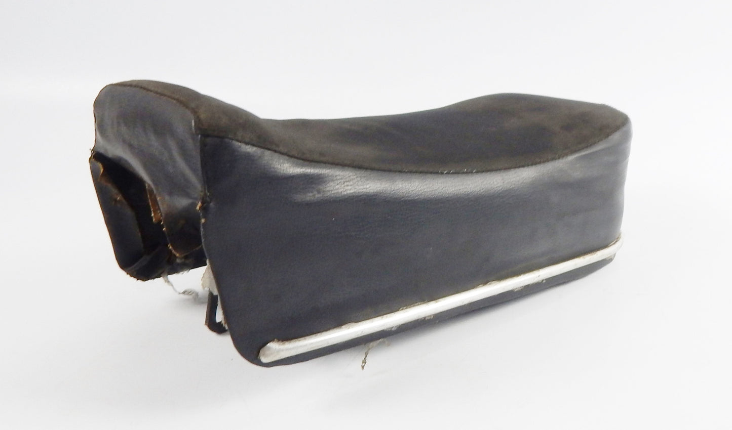 1968 PERIPOLI GIULIETTA AMERICA JUNIOR 50 SADDLE FOAM SEAT L=14" W=7" VINTAGE - MotoRaider