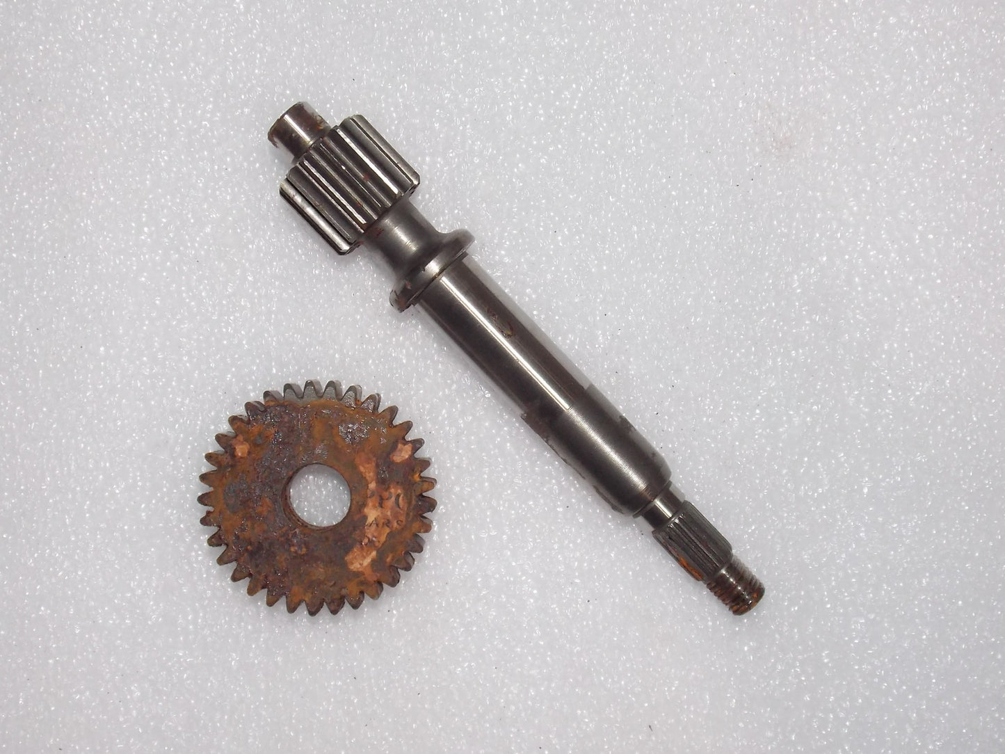 NOS MALOSSI 67 7121 TRANSMISSION GEAR SHAFT Z=15-33 PEUGEOT SV50 GEO ZENITH 2T - MotoRaider